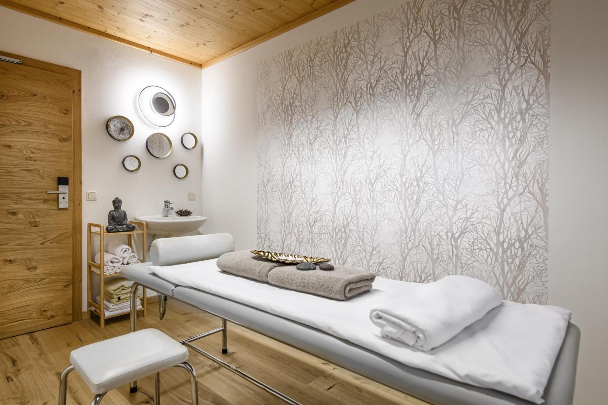 Ferienhaus Birgit - Inklusive Eintritt Alpentherme Bad Hofgastein Buitenkant foto